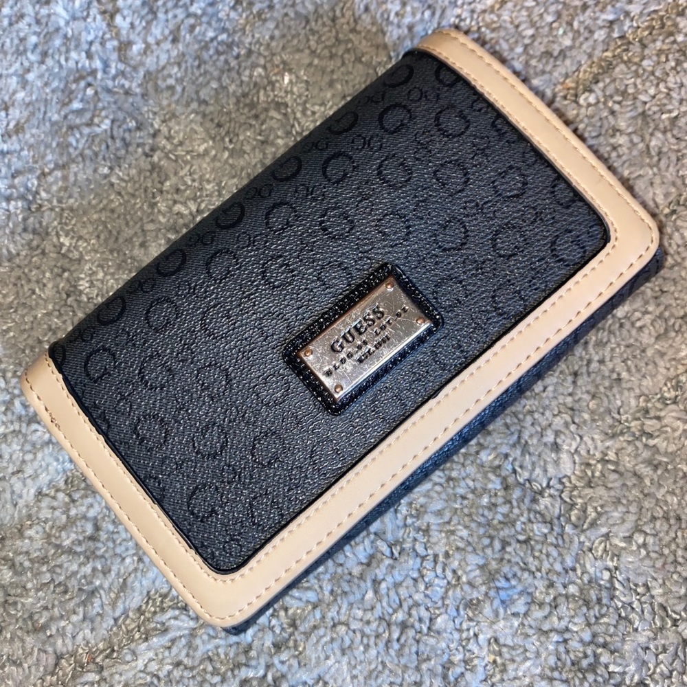 Guess Wallet
